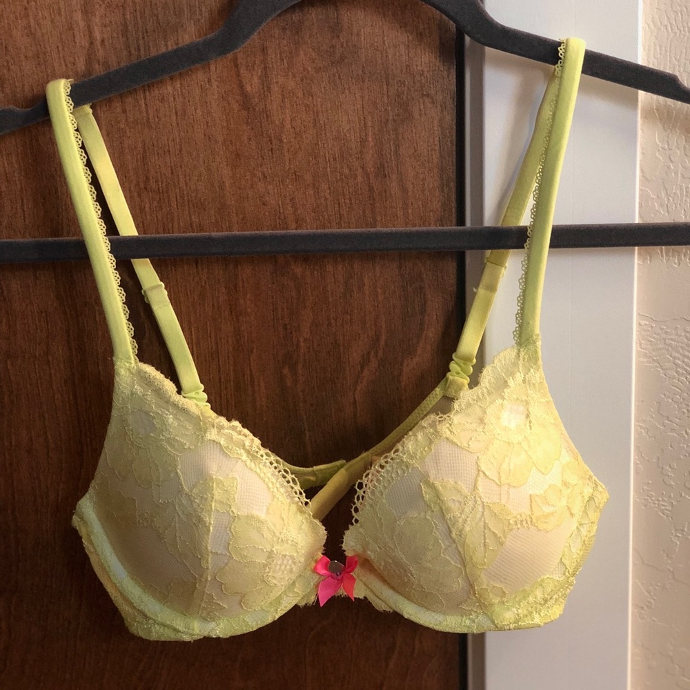 Body by Victoria Push Up Bra